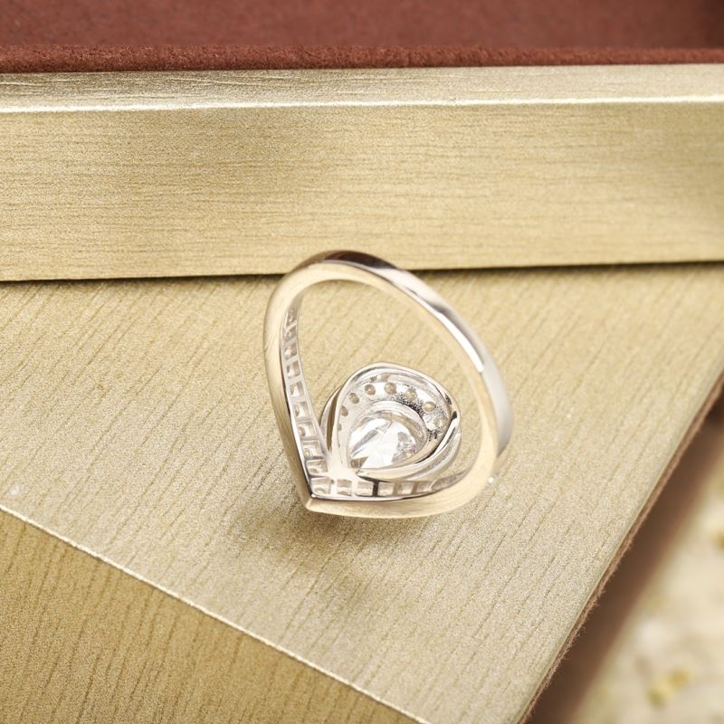 CHAUMET